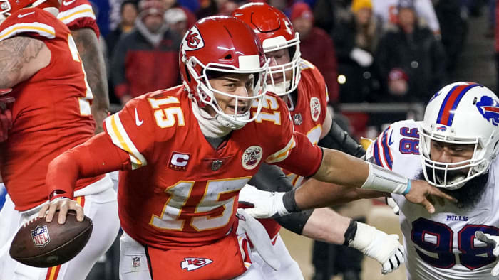 012322-Patrick Mahomes-Bills-Denny Medley-1-2